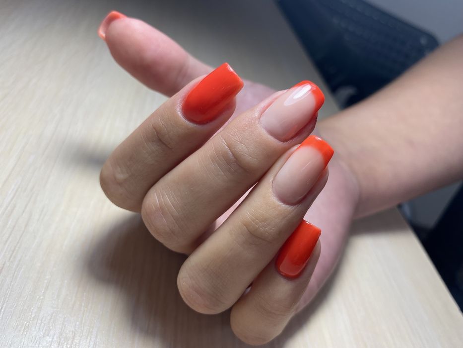 Курс манікюру,педикюру,нарощування нігтів