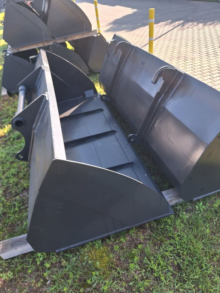Łyżka biętościowa do ładowarki Manitou  Jcb 2.4m