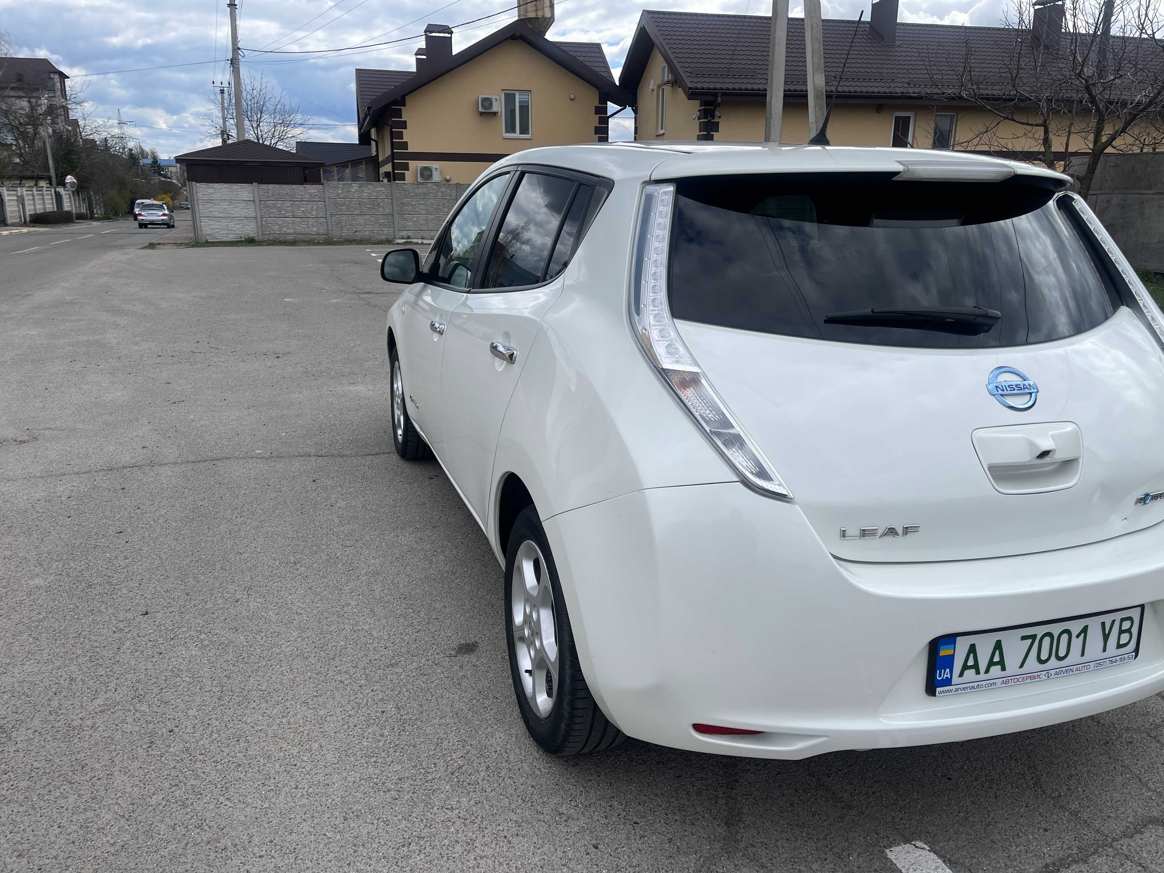 Nissan Leaf 24КВТ Власник