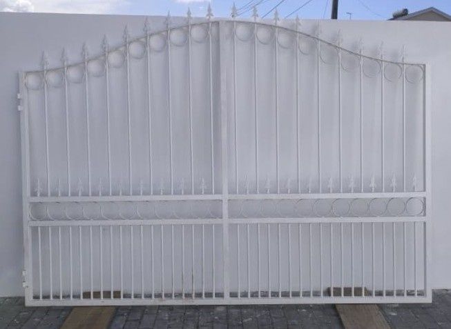 Portão com 3m de comprimento