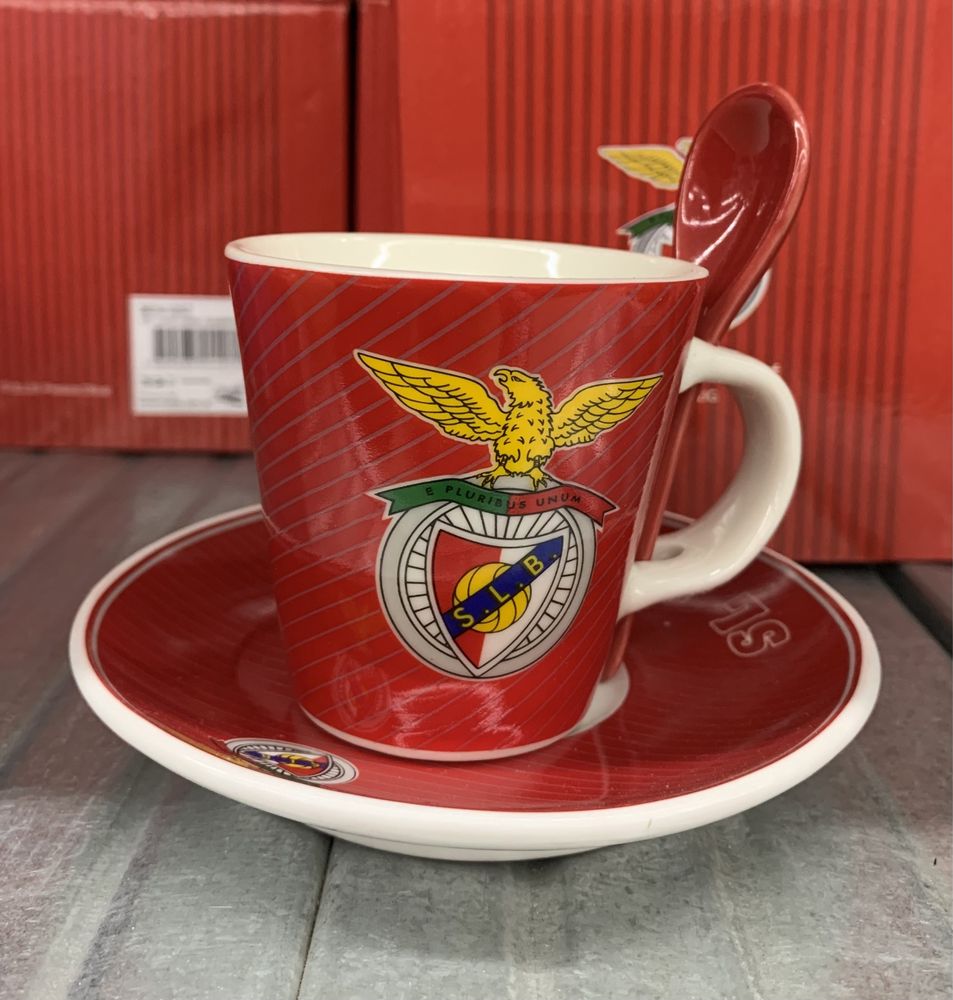 Conjunto de Loiça e peças variadas SLB, Scp e Fcp