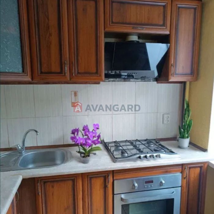 Продаж 2к квартира Коновальця 15/3, метро Палац Україна