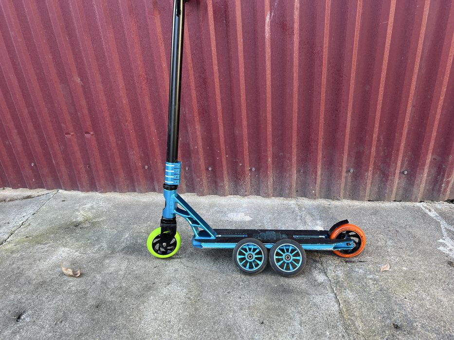 Продам трюковий самокат в хорошому стані