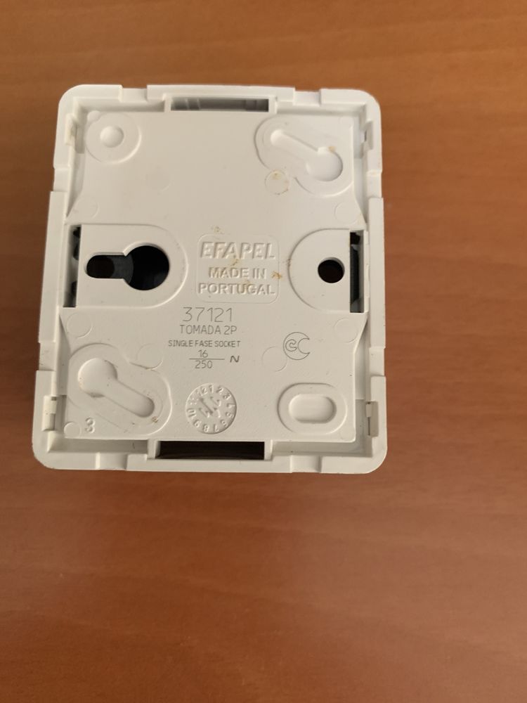 Tomada s/terra exterior “Efapel”