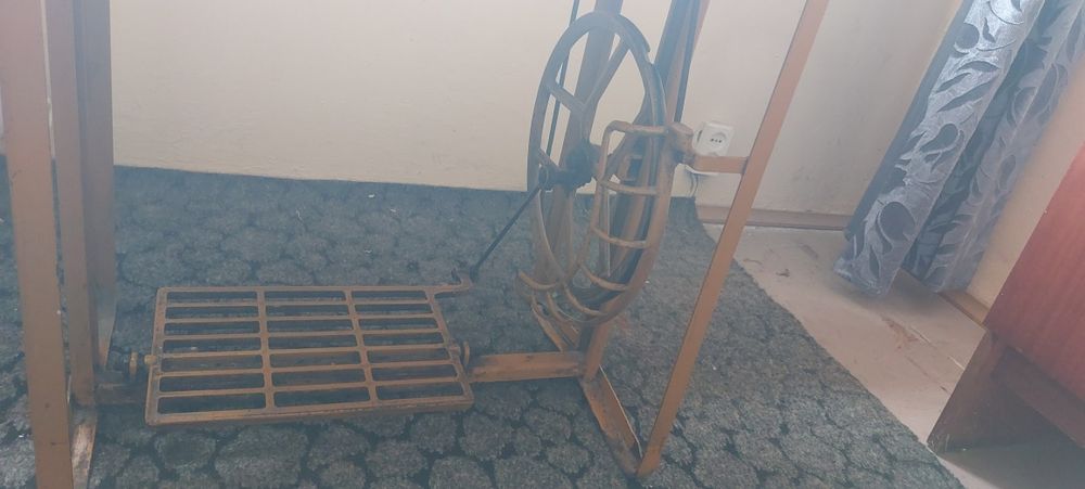 Maszyna do szycia  Łucznik