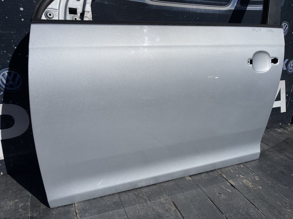 Дверька двері двери Гольф 5 6 універсал двері дверь Golf 5 6 LA7W