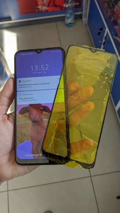 Ремонт телефонів. Заміна скла екрану.