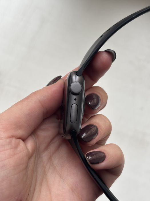 Apple watch SE 1 покоління