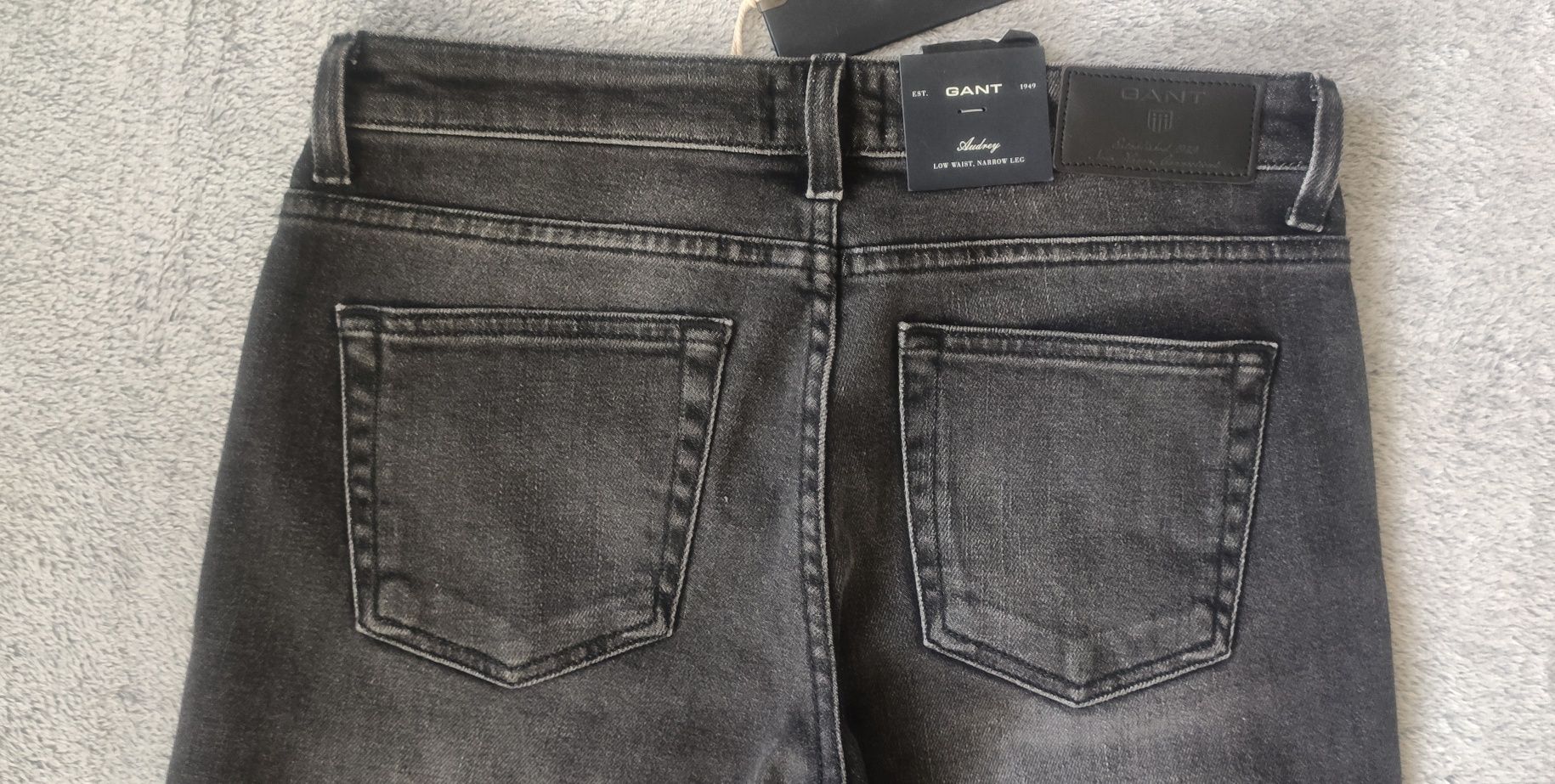 Damskie jeansy GANT slim W27 L32 nowe czarne premium classic