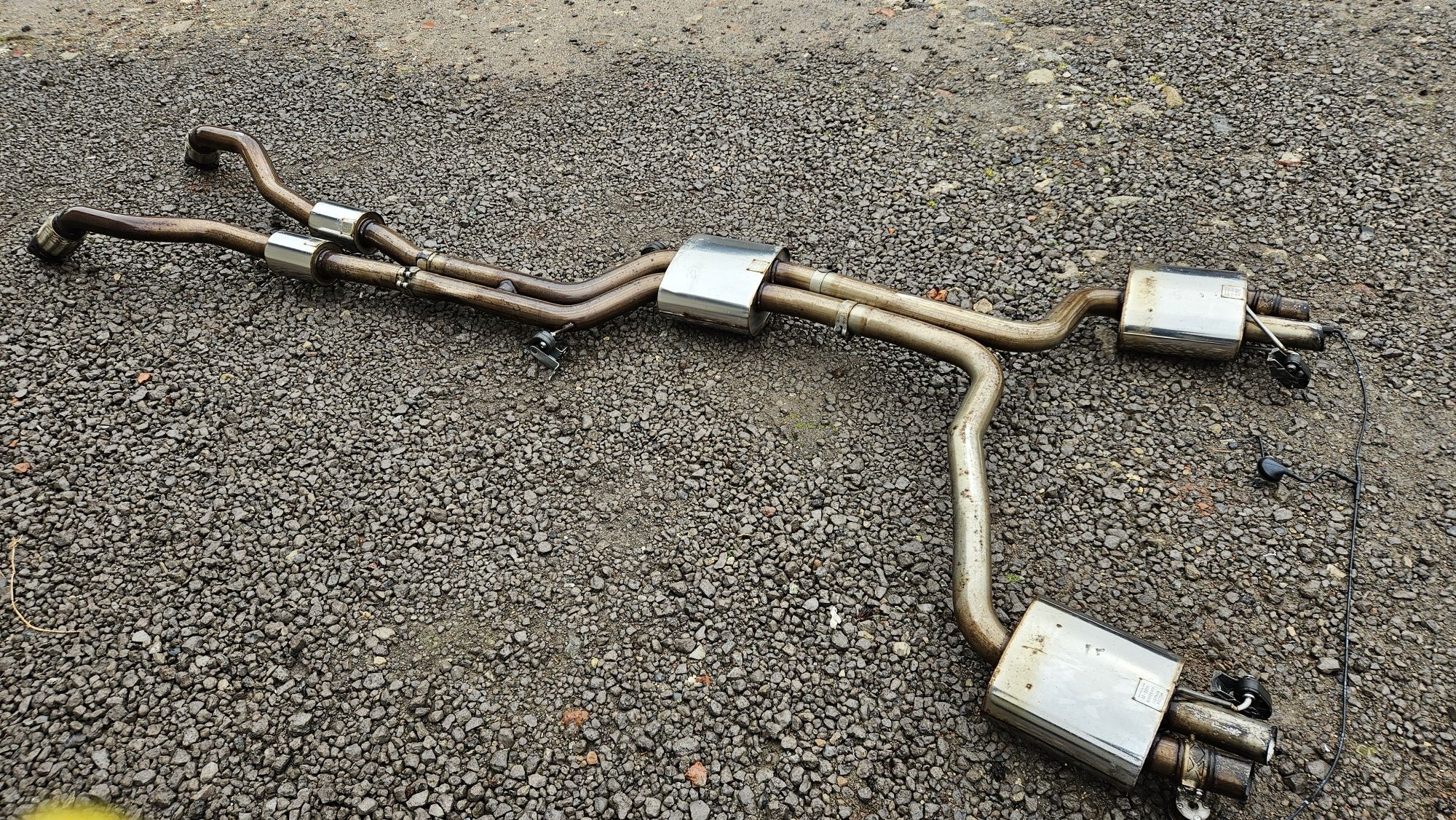 Wydech Tłumnik tłumik  Milltek Audi Rs4 / Rs5 B8 Cat-back Resonated