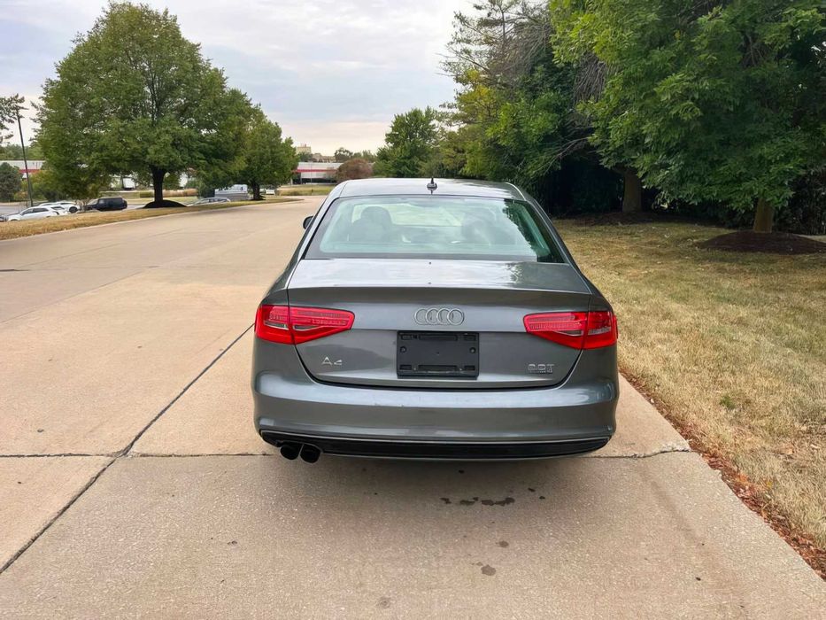 Audi A4      2015