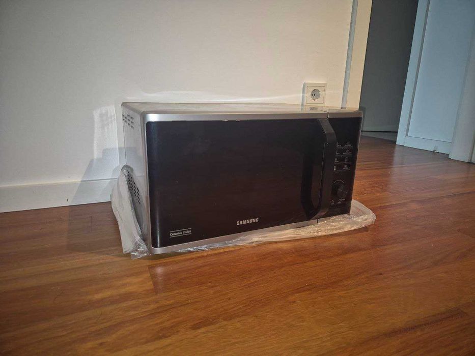 Samsung Micro-ondas Grill MG23K3515AS