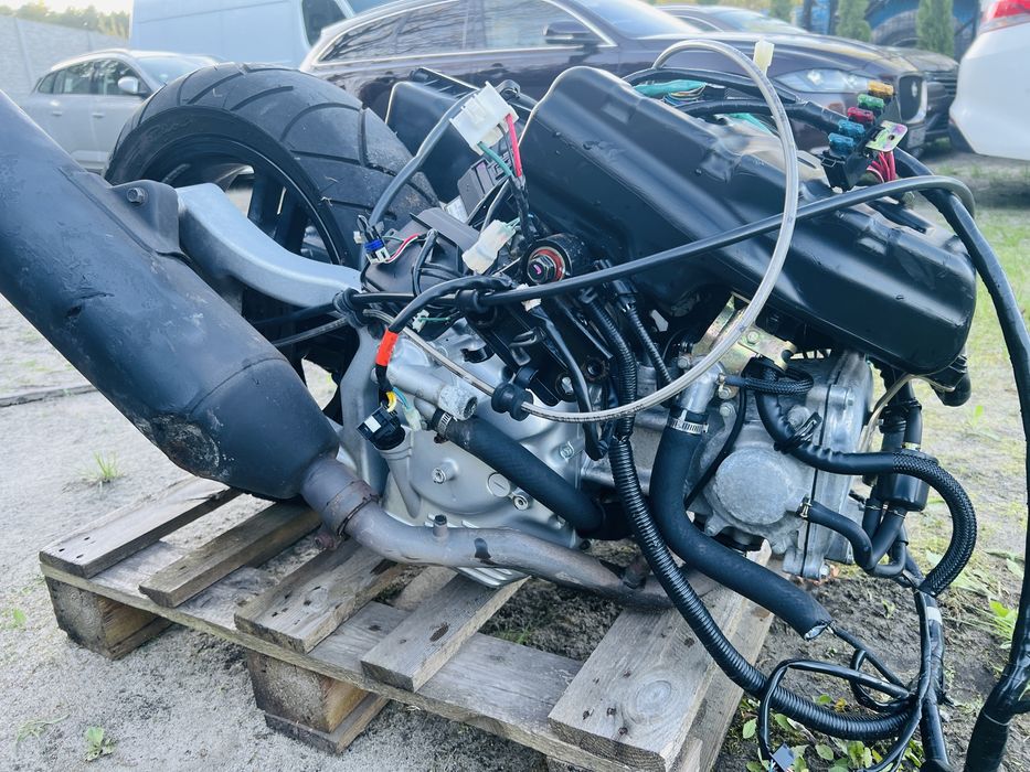 Sym Maxsym400  czesci silnik kola lampa plastiki!