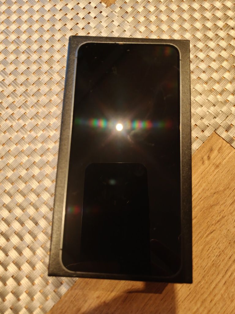 Samsung Galaxy S24 8/128GB Stan bardzo dobry(serwisowany CDTI Polska)