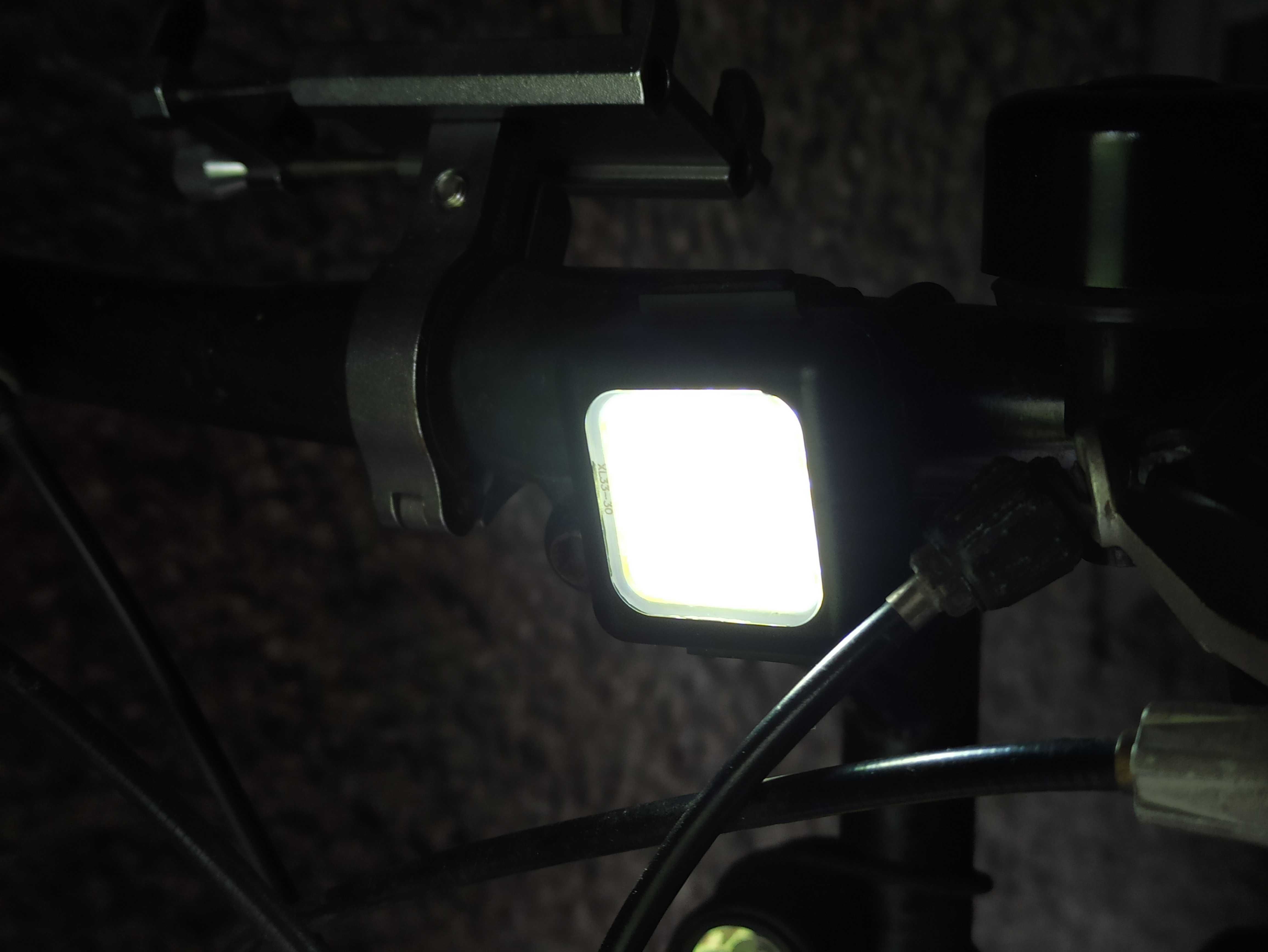 Lampka rowerowa LED z ładowaniem USB