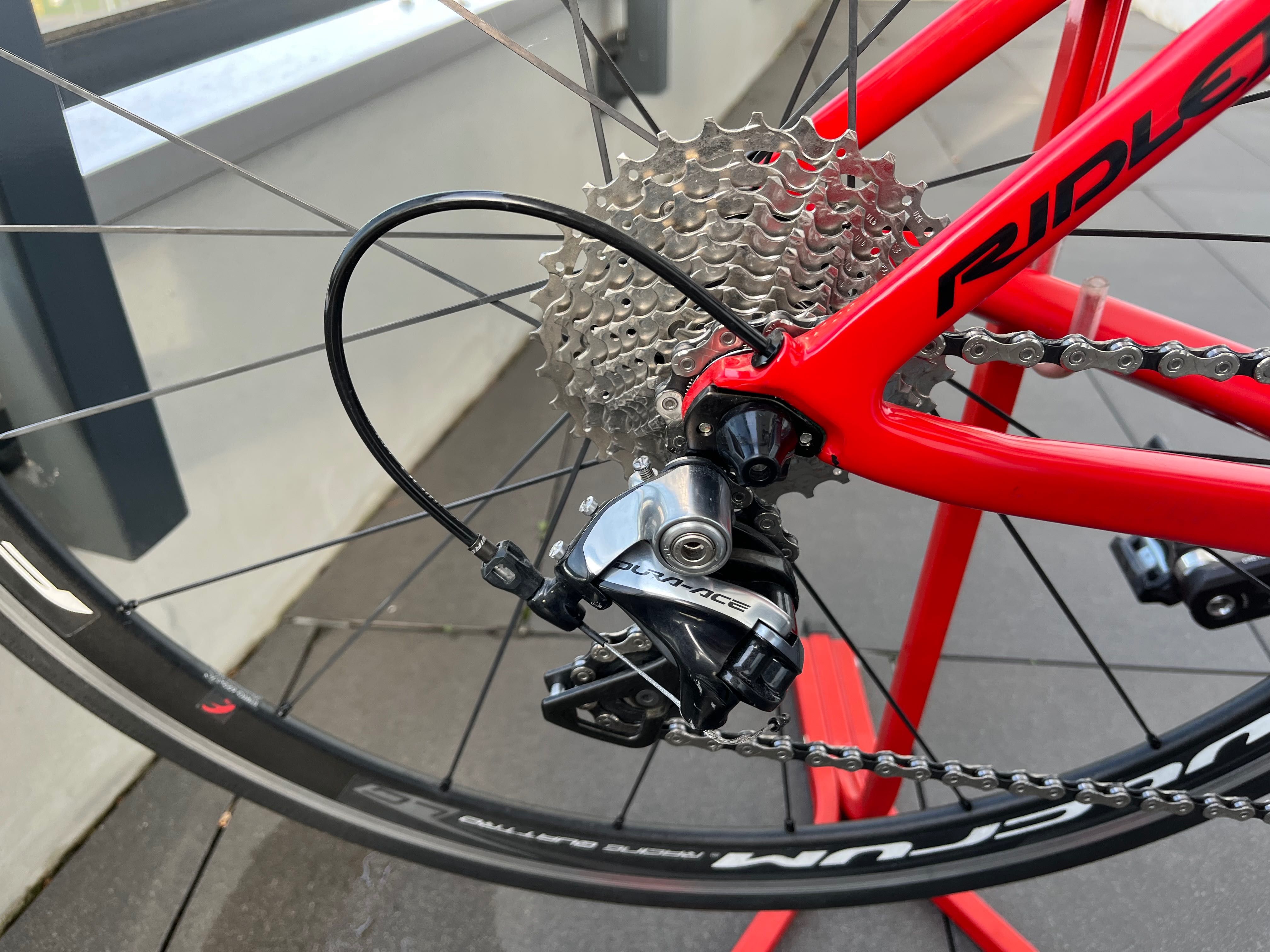 Rower szosowy aero Ridley Noah z pomiarem mocy