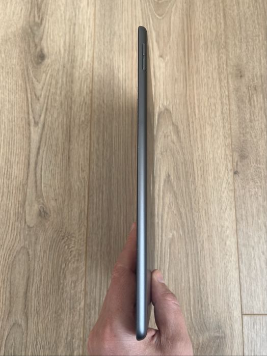 Apple Ipad 10.2 (9 gen) 64GB Wi-Fi A2602