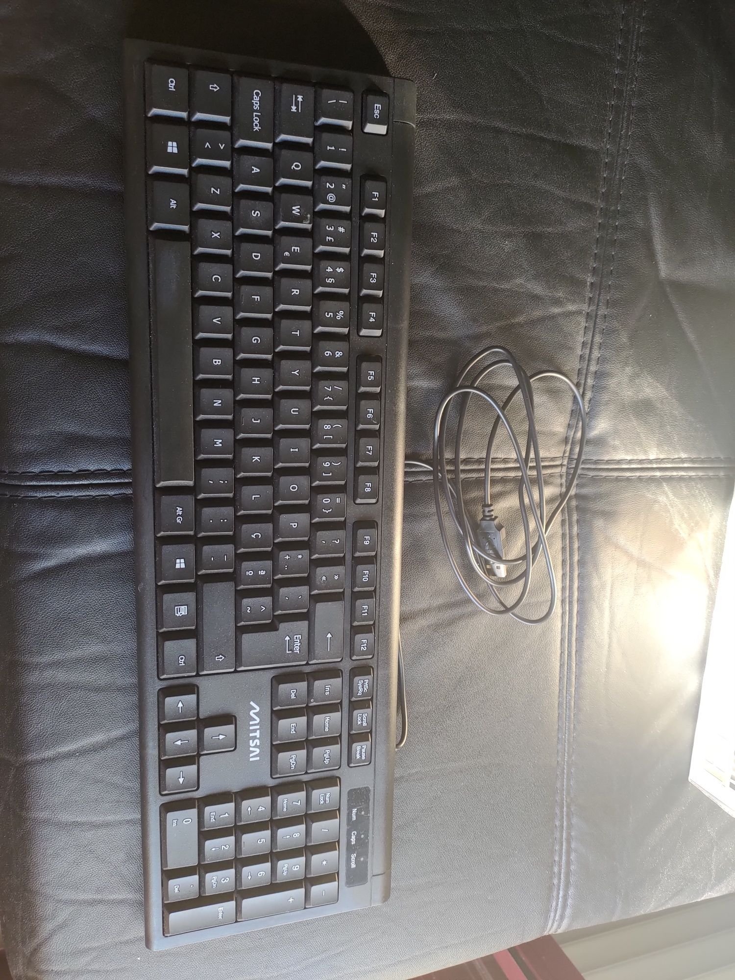Teclado preto marca MITSAI