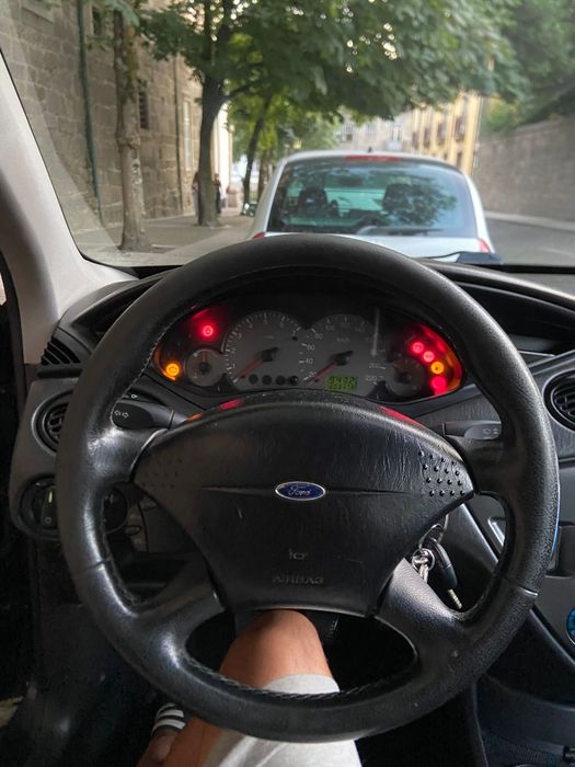 Ford Focus 1.6 para peças