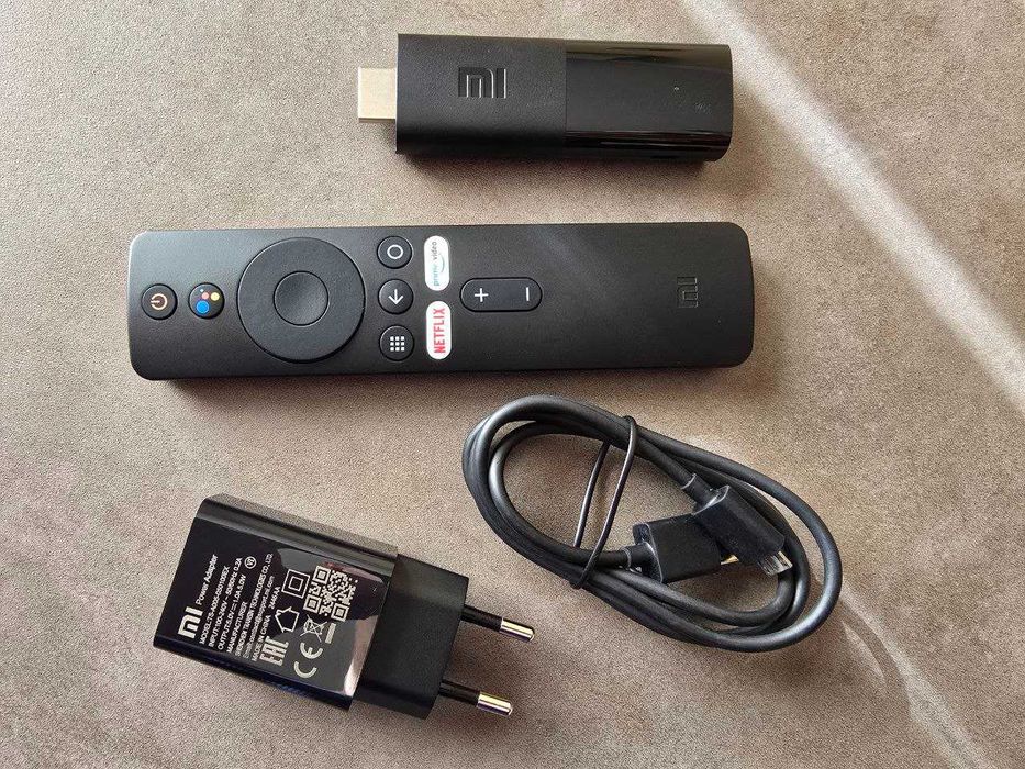 Приставка Smart TV Xiaomi Mi TV Stick (MDZ-24-AA)