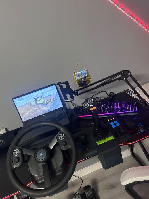 Kierownica Hori Farming 1599zl do nego.