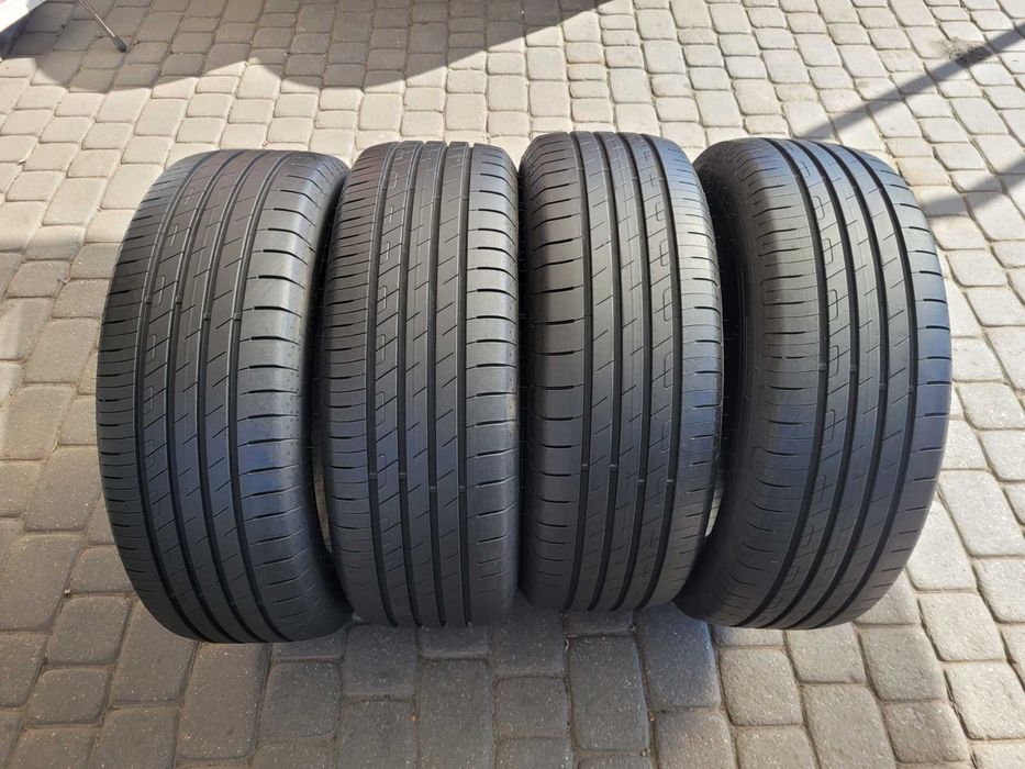 215  / 55  R 18    Goodyear         Lato/Komplet