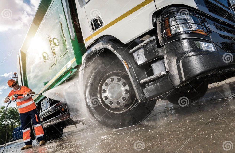 Mycie posadzki, sprzątanie garaży, magazynów, hal, klatek