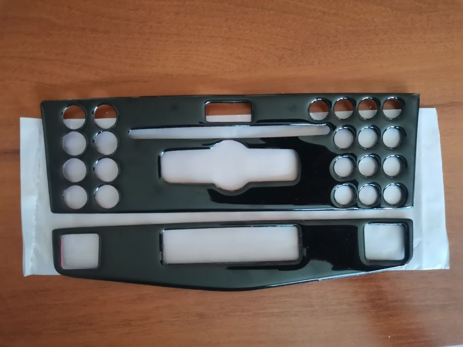 Konsola środkowa pokrywa osłonowa Mercedes Benz W204