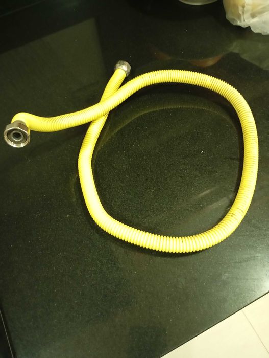 Tubo flexível para gás