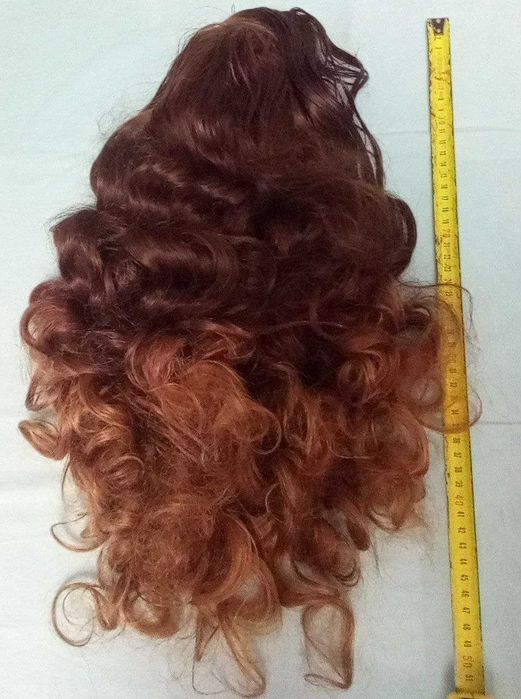 Продам натуральный парик (полная длина - 60 см)