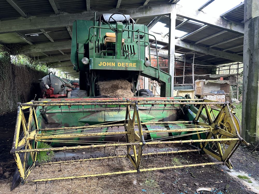 Ceifeira debulhadora John Deere 430