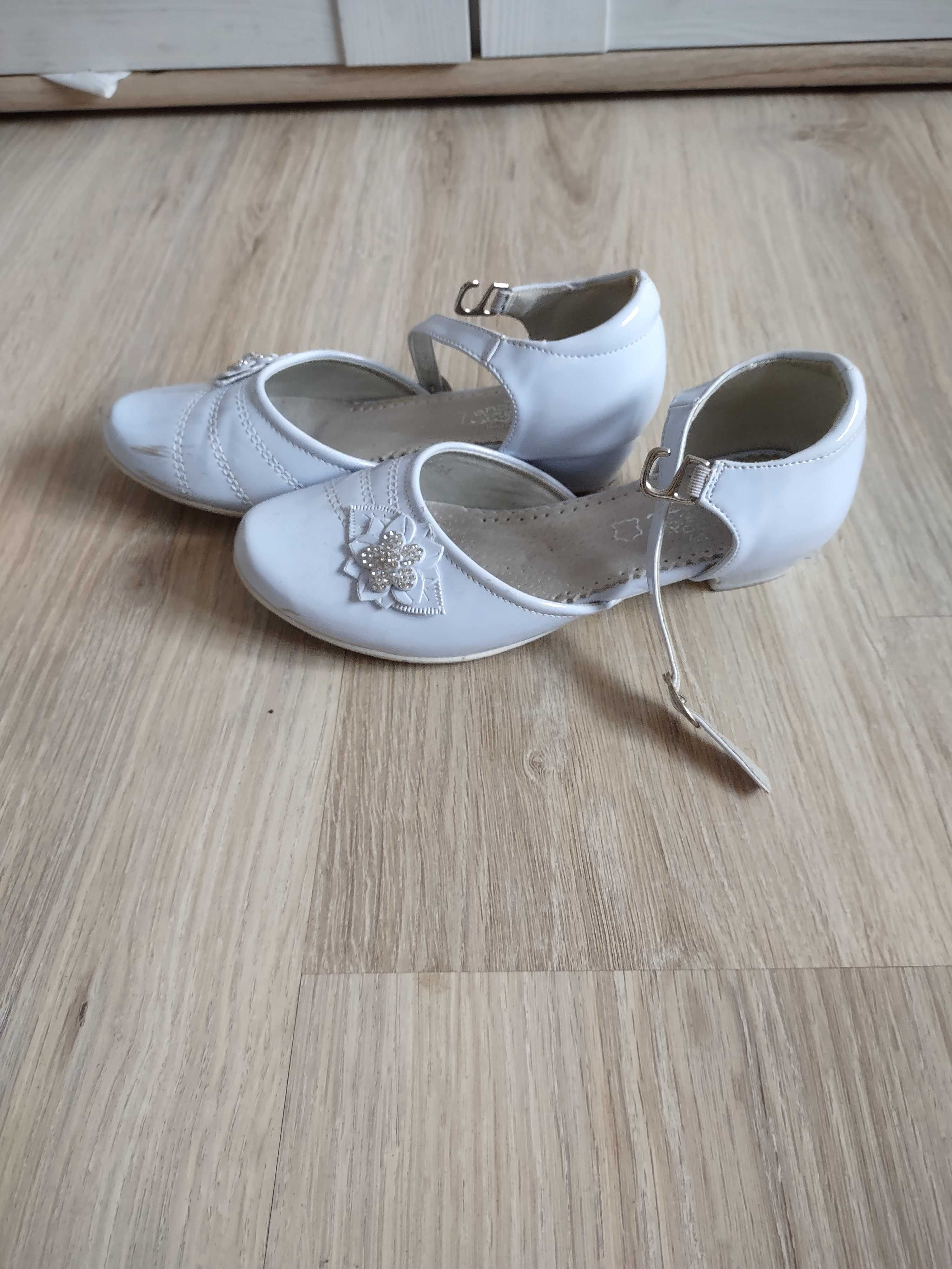 Buty komunijne białe