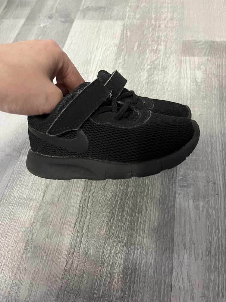 Buty nike r. 22 polecam