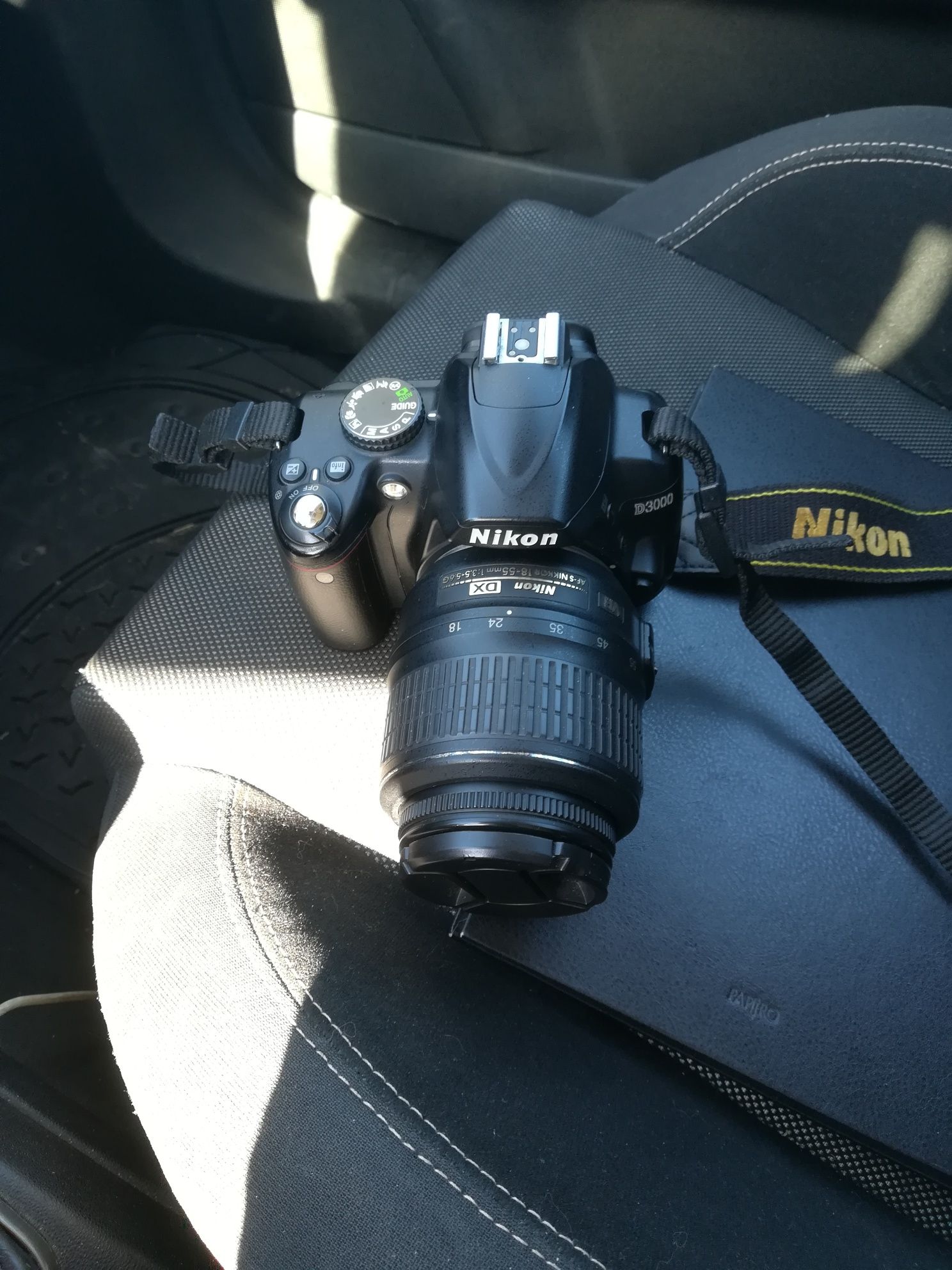 Máquina Fotográfica Nikon D3000
