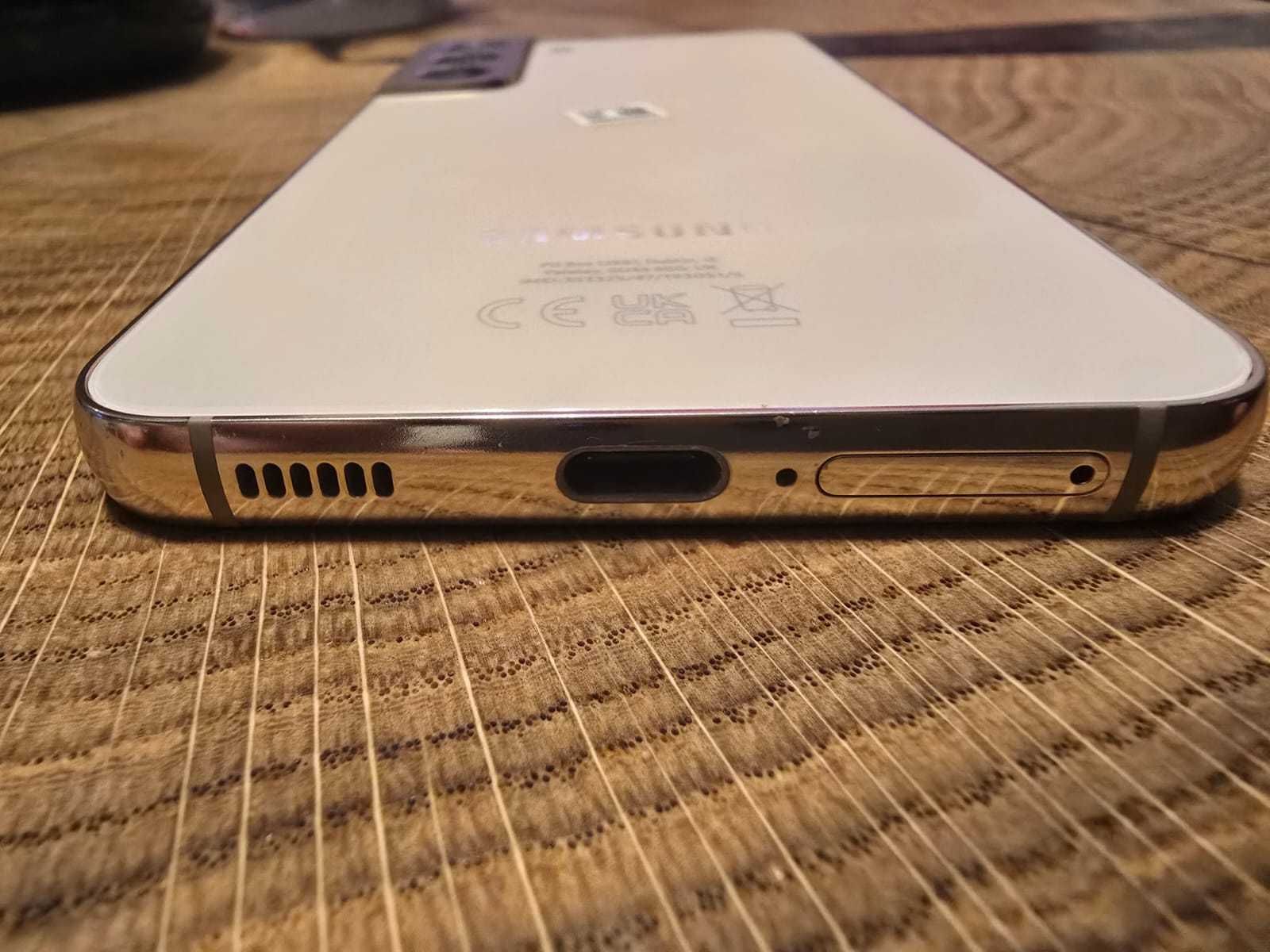Samsung Galaxy S22 SM-S901B/DS
