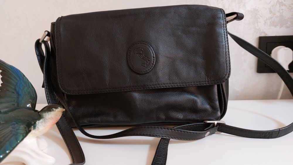 Шкіряна сумка італійського бренду VERA PELLE