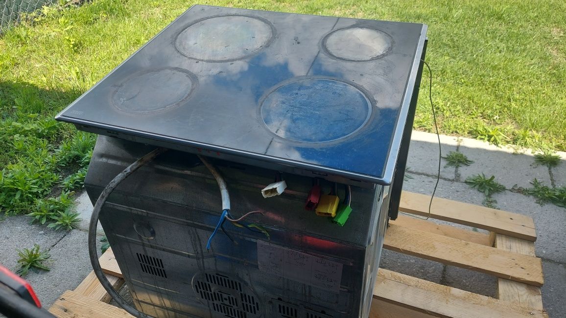 Piekarnik do zabudowy + płyta grzewcza elektryczna do zabudowy