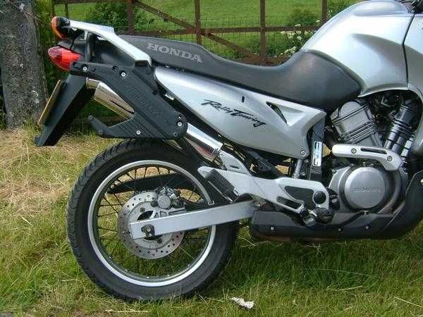 Suzuki DR 650 rse GIVI wingrack zestaw montazowy stelaz boczne kufry