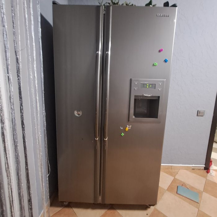 Продам холодильник