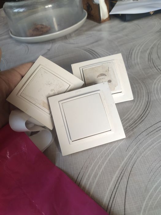 Вимикачі електричні