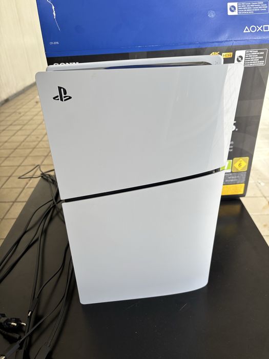 PS5 Slim 1TB Pouco uso