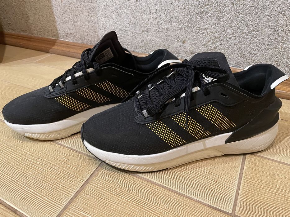 Кросівки AVRYN Adidas
