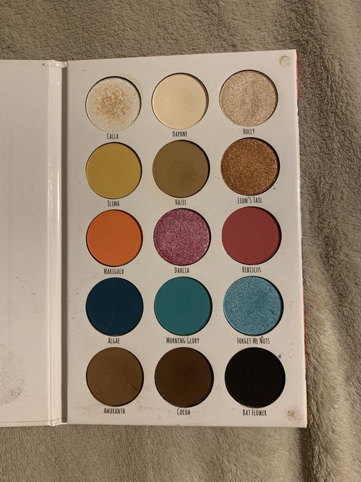 Miyo x beautyvtricks paleta cieni