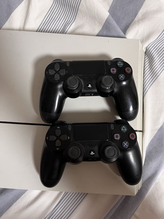playstation 4 bialy