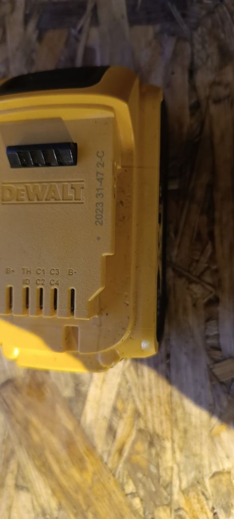 Młotowiertarka dewalt dch 273p1