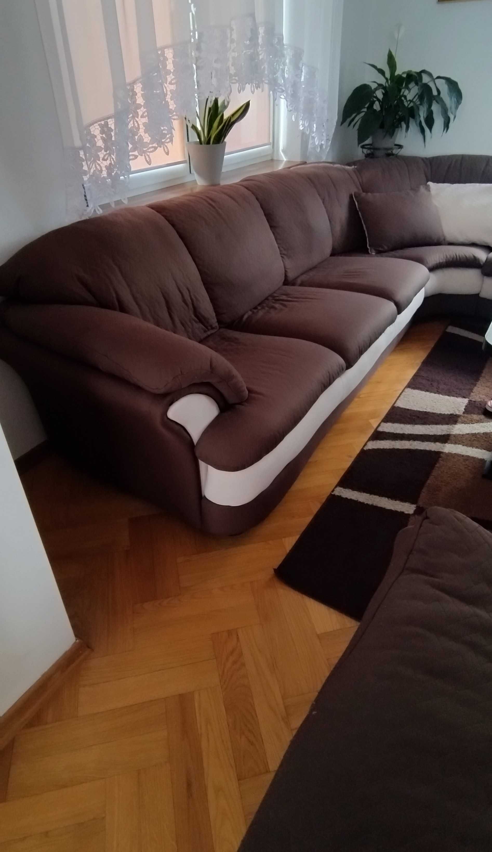 Narożnik z fotelem