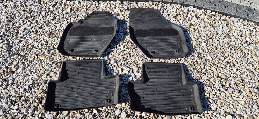 Dywaniki gumowe oryginalne do Volvo xc60
