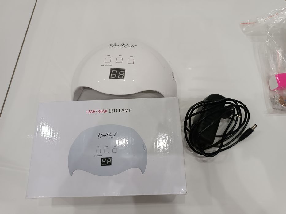 Lampa Neo Nail do utwardzania hybrydy