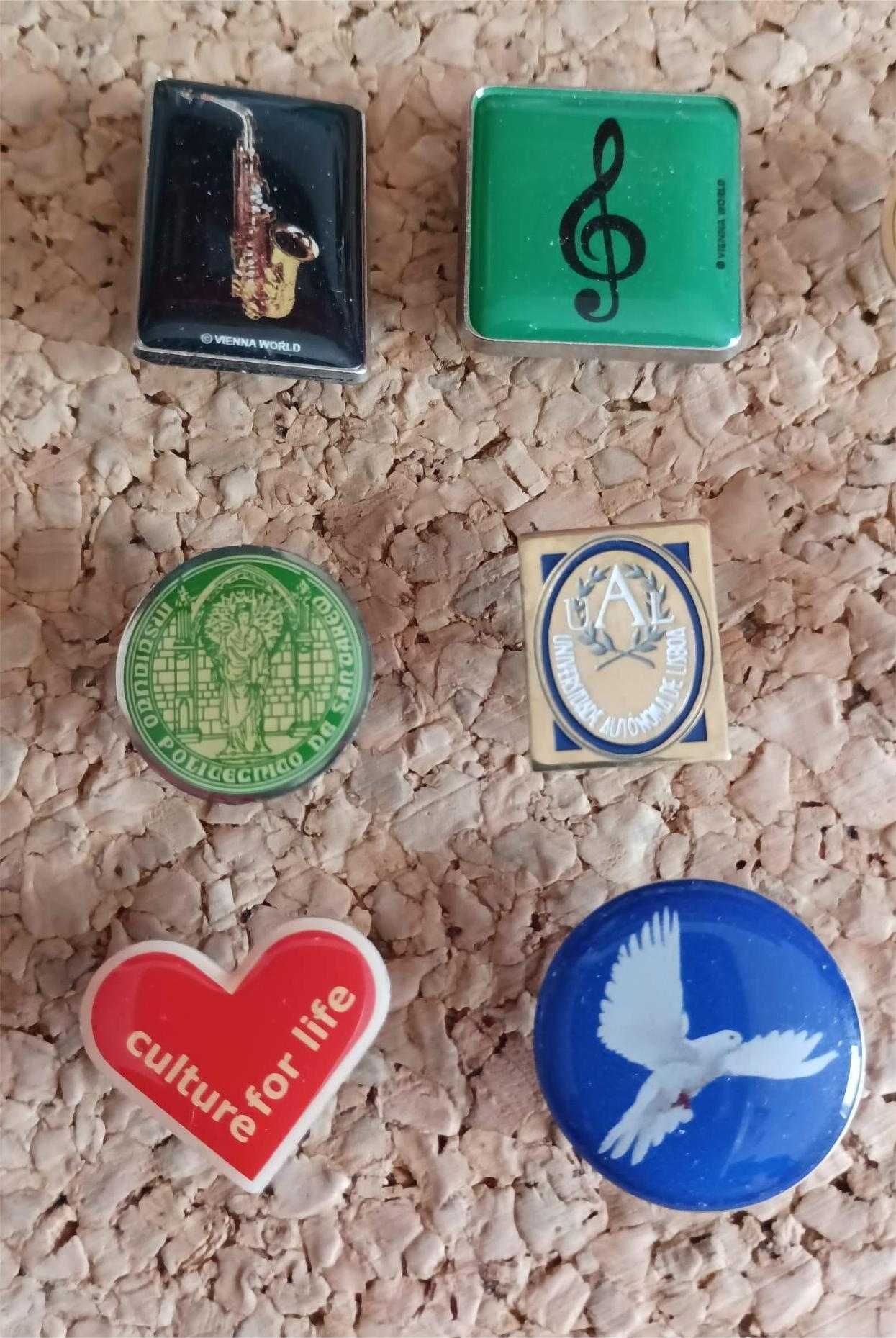 Diversos Pin's de diversos temas