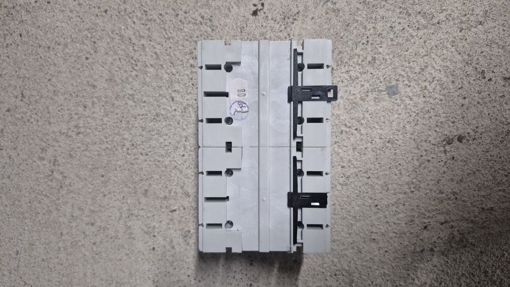 Przelącznik źródła zasilania PRZK-4063\W02